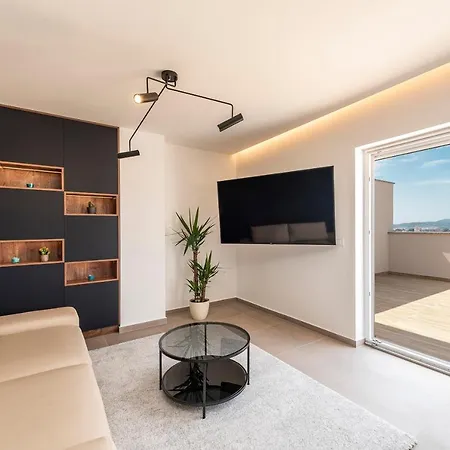 5-star Luxury Penthouse Hedera