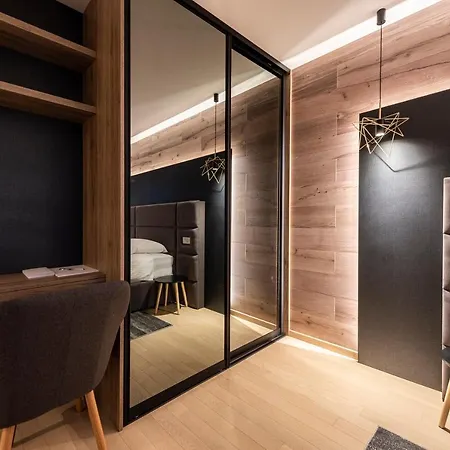 5-star Luxury Penthouse Hedera Apartment *