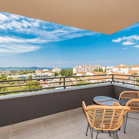 5-star Luxury Penthouse Hedera Apartment