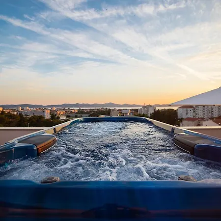 5-star Luxury Penthouse Hedera