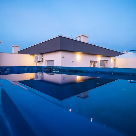 5-star Luxury Penthouse Hedera